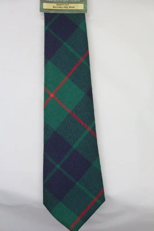 elegant silk necktie designs for office wear-Barclay Modern Hunting Tartan Tie