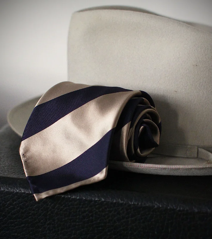 slim silk necktie combinations for office wear-Bryceland's Silk Tie 30057