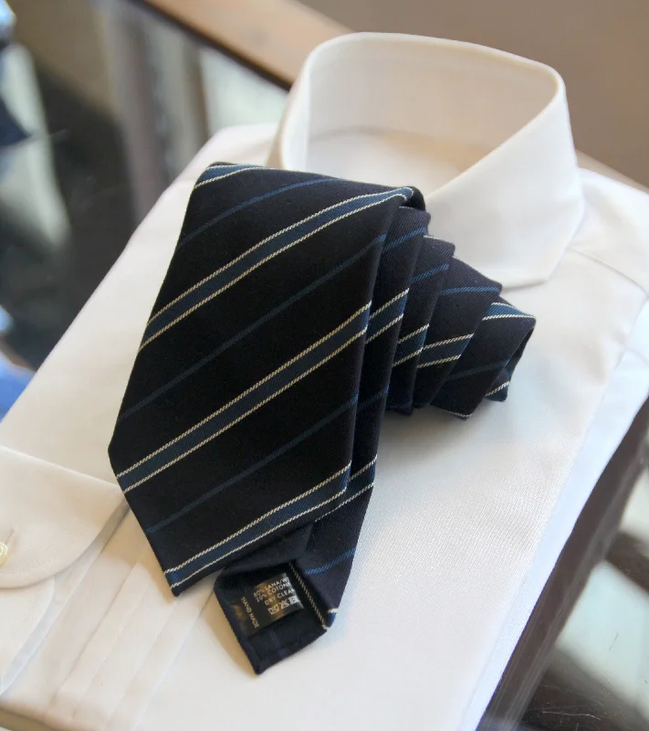 affordable silk bow ties for weddings-Bryceland's Wool & Cashmere Tie 20240-6