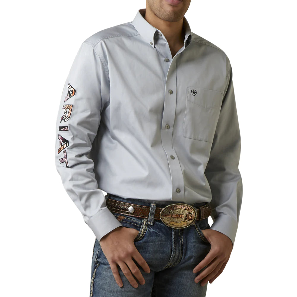 Men’s business casual plaid button-up shirt -Men's Ariat Team Logo Button Down Shirt #10044941